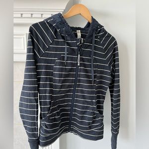 Perfect condition LULULEMON hooded zip up